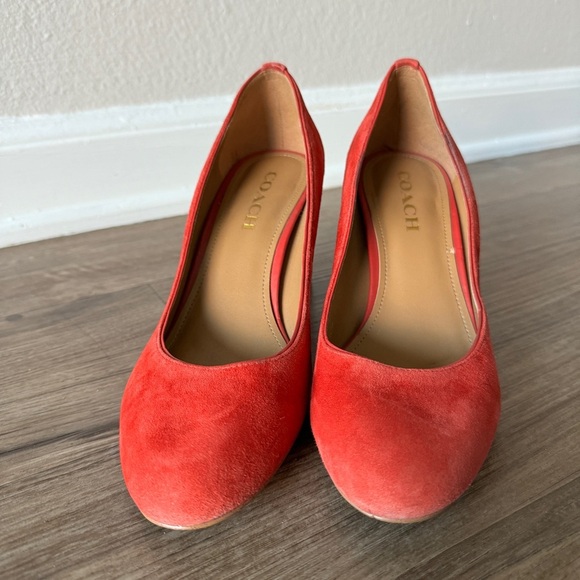 Coach Georgina Red Suede Pump Size 8.5 heels - Picture 3 of 11